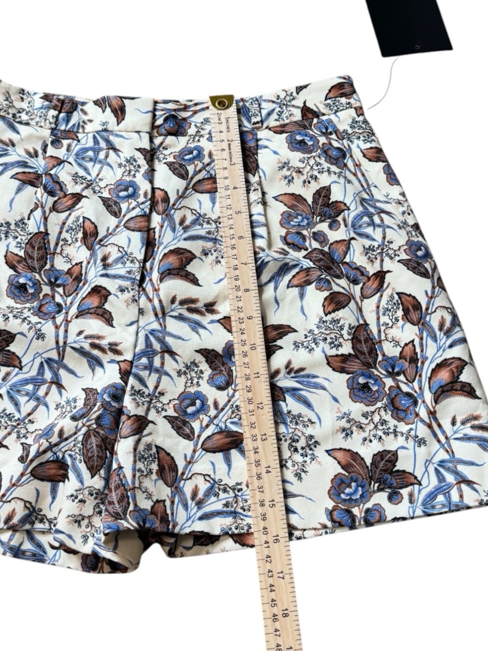 NWT TUCKERNUCK Montrose Chintz Safari Shorts - Picture 8 of 11